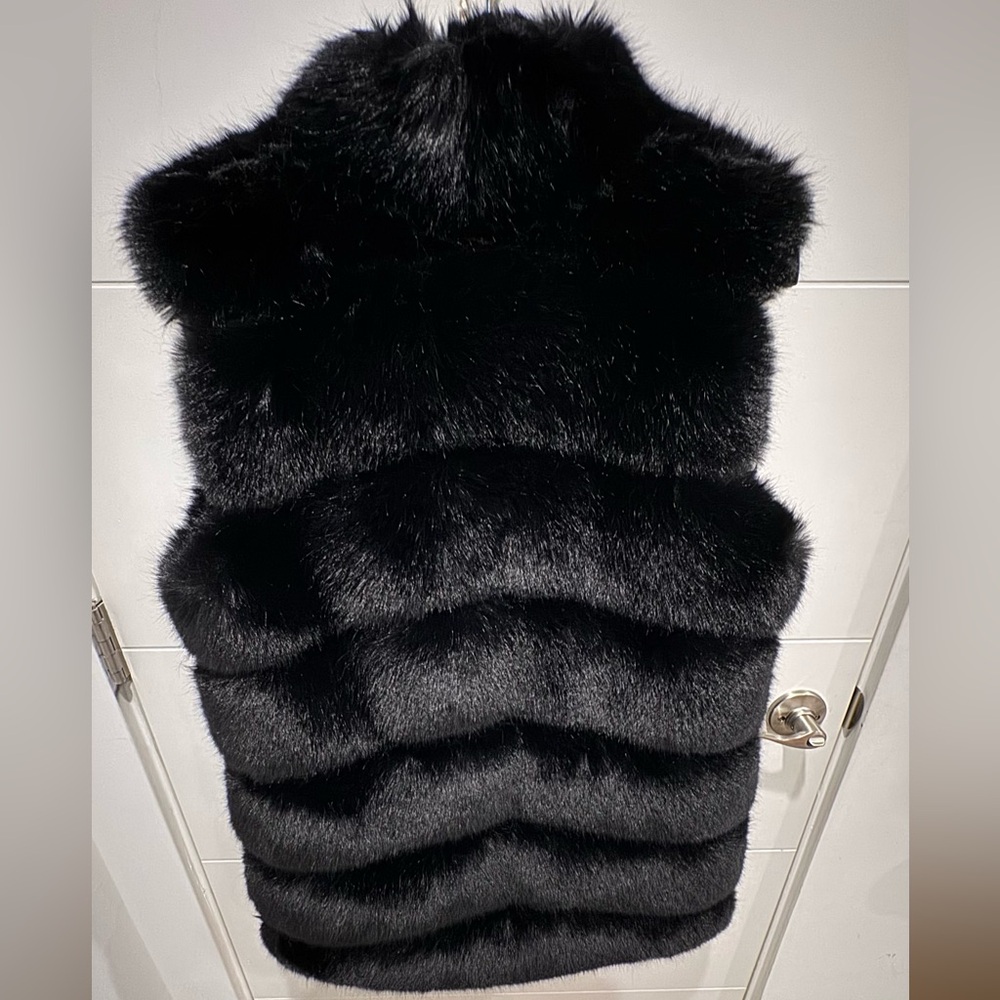 🔥DESIGNER NWT GORGEOUS FAUX MINK LEATHER VEST AMAZING FEEL & QUALITY MED 🔥 - Picture 9 of 13